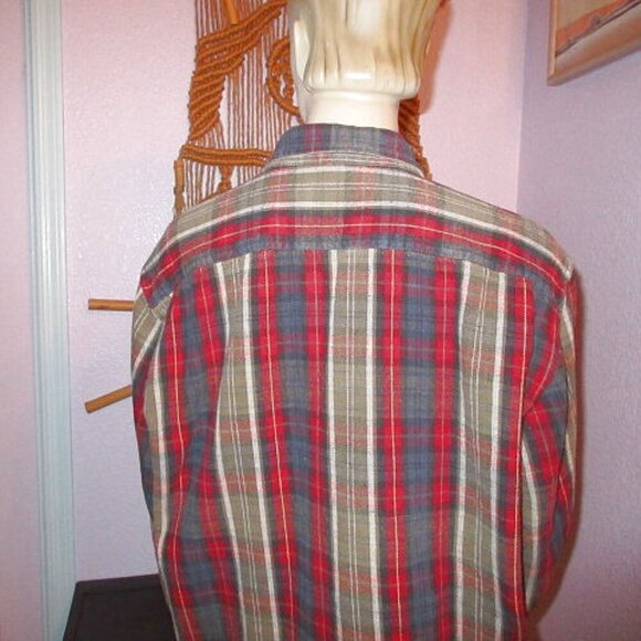 Vtg Woolrich Mens Shirt Size L Flannel Shacket Button Up Long Sleeves Work Barn - Picture 9 of 11